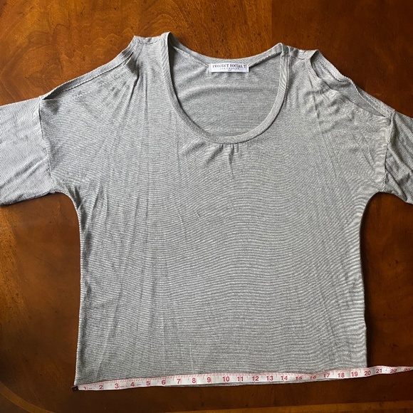 Project Social T cold shoulder tee black white stripe Small - Picture 10 of 16